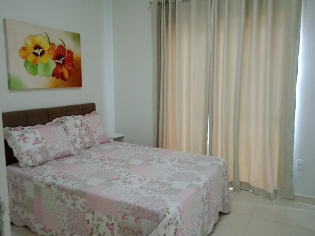 Casas Para Locacao Em Бомбиньяс Экстерьер фото